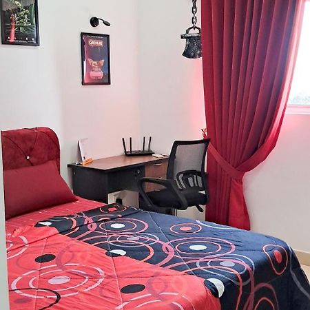 ספאנג The Red Room Alanis Residence מראה חיצוני תמונה