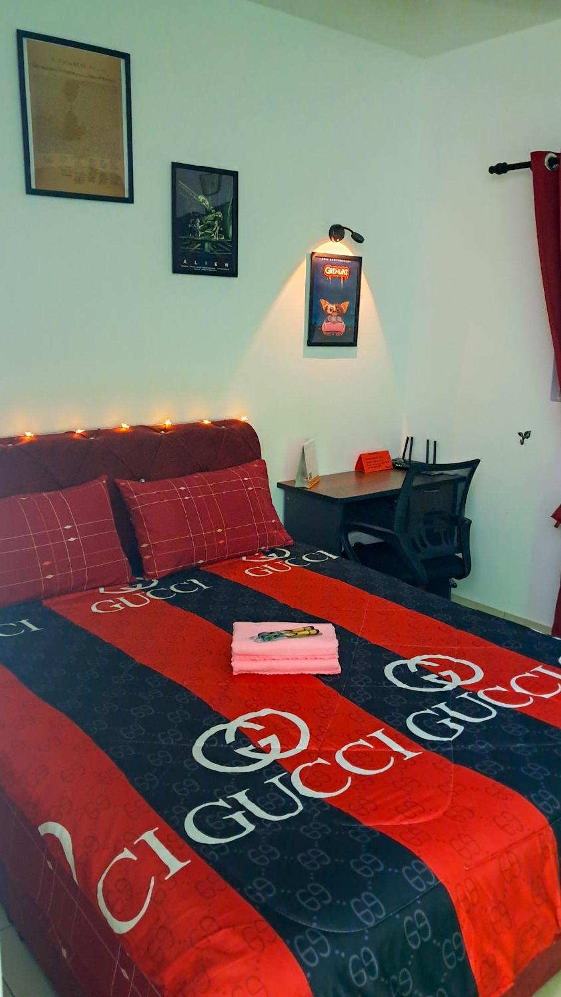 ספאנג The Red Room Alanis Residence מראה חיצוני תמונה