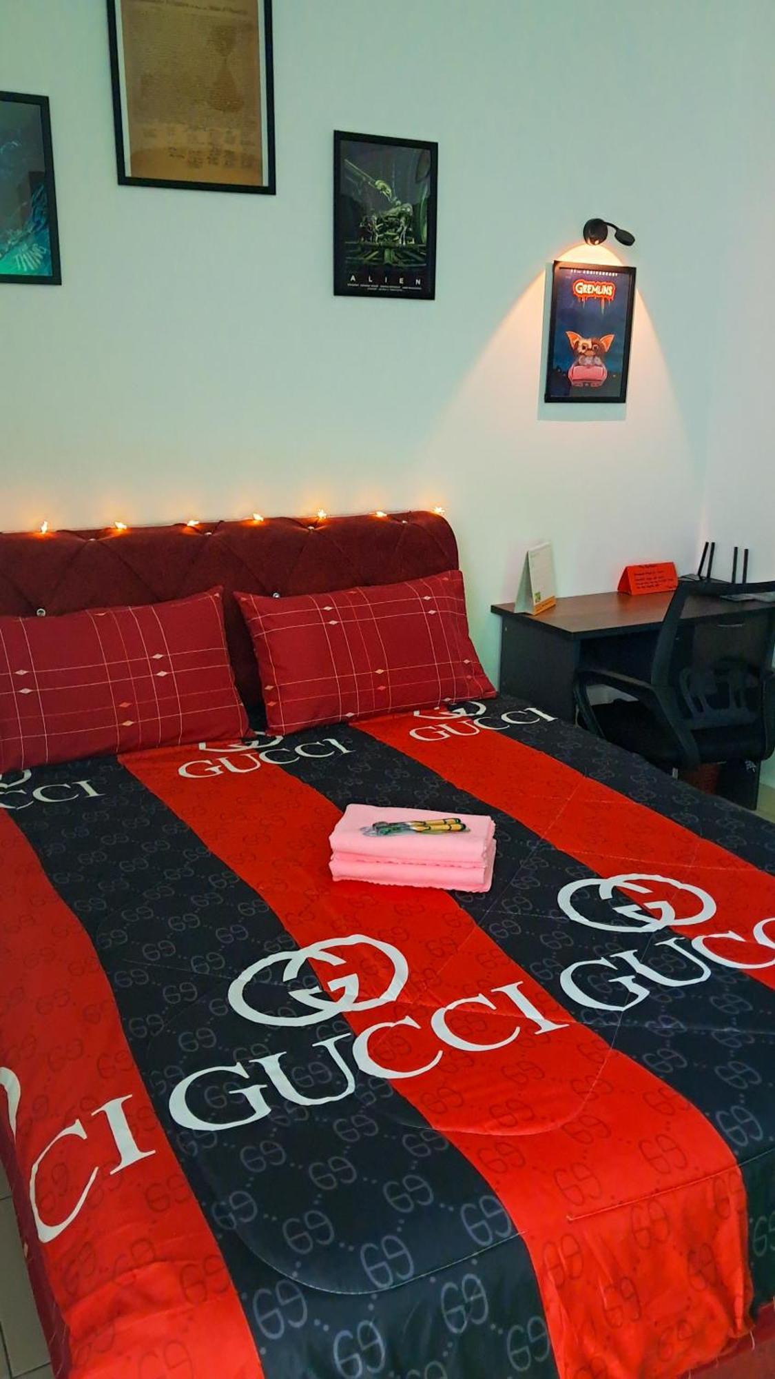 ספאנג The Red Room Alanis Residence מראה חיצוני תמונה